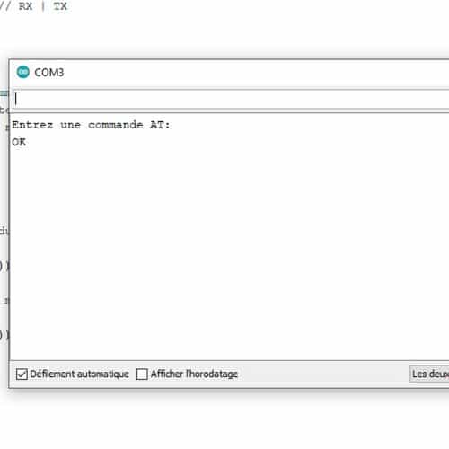 Capture d'écran du moniteur série Arduino affichant la réponse 'OK' après la saisie de la commande AT